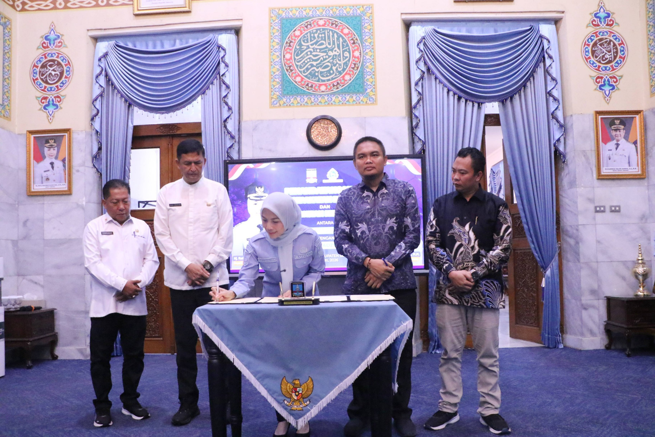 bupati-serang-dan-pt-kaf-teken-pkb-pemotongan-1000-ekor-hewan-qurban-serentak