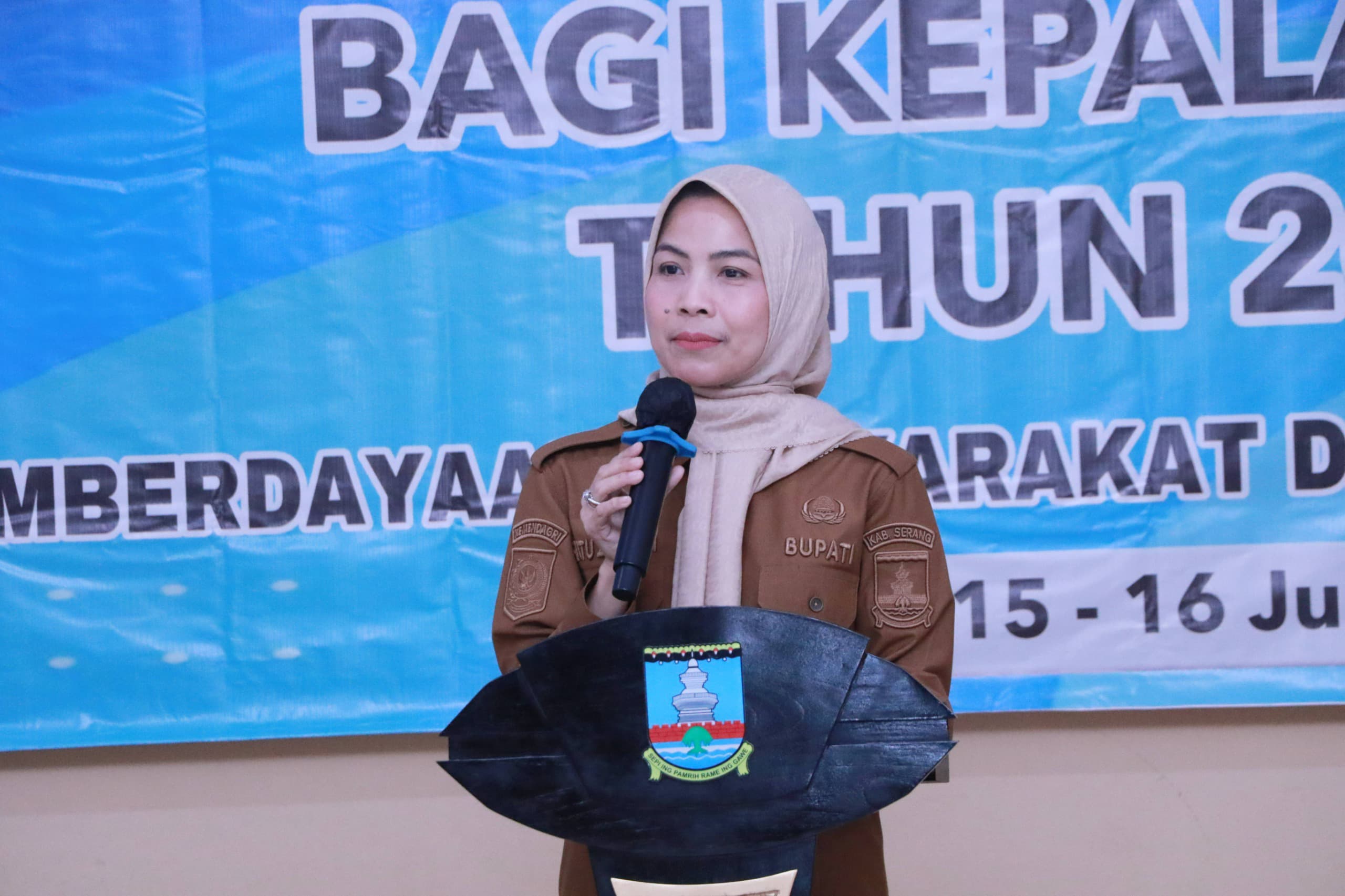bupati-serang-ratu-zakiyah-ajak-kades-dukung-dan-sukseskan-program-jaga-desa-kejagung