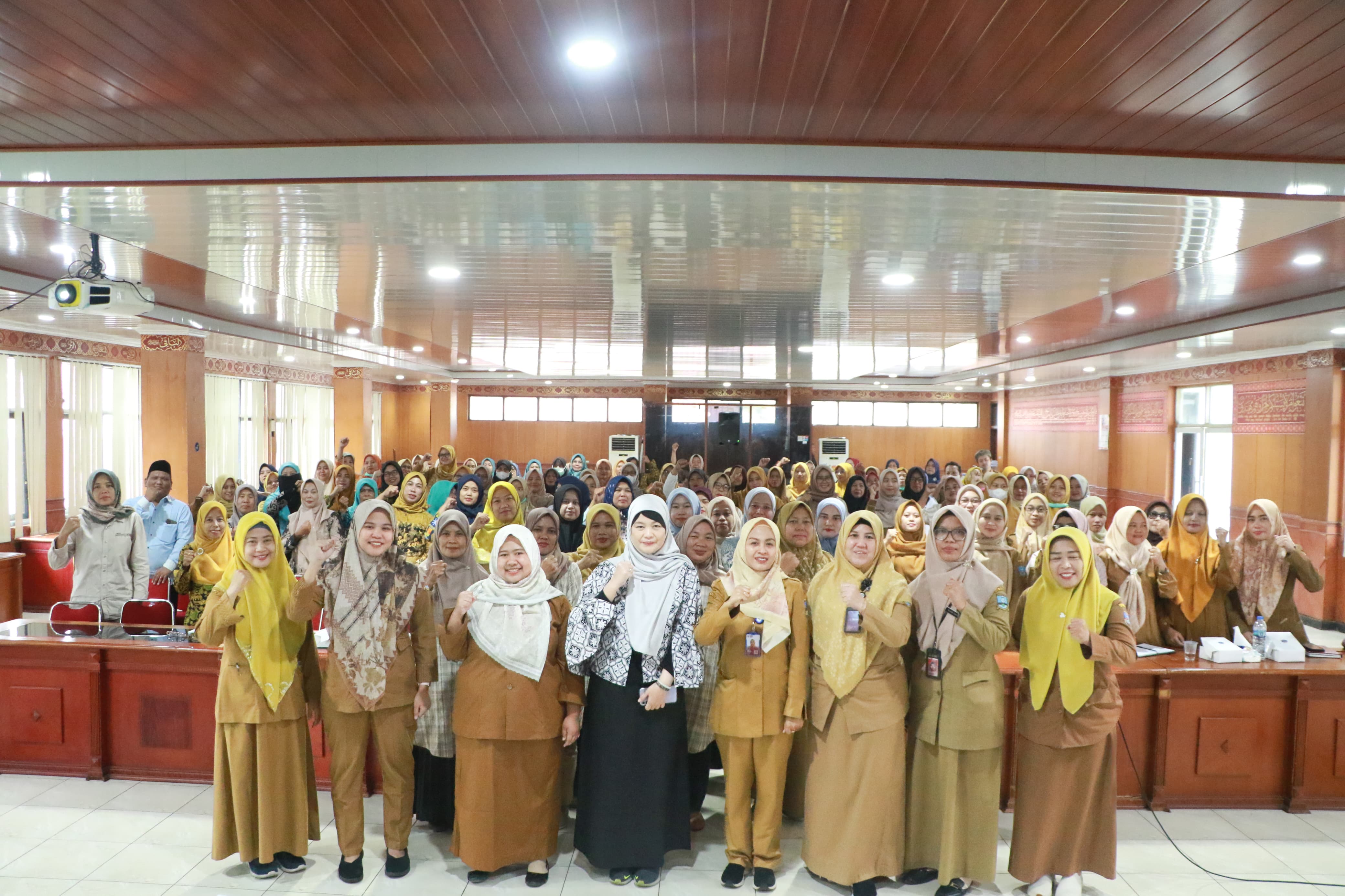 dinkes-kabupaten-serang-tingkatkan-kapasitas-pengetahuan-kader-posyandu