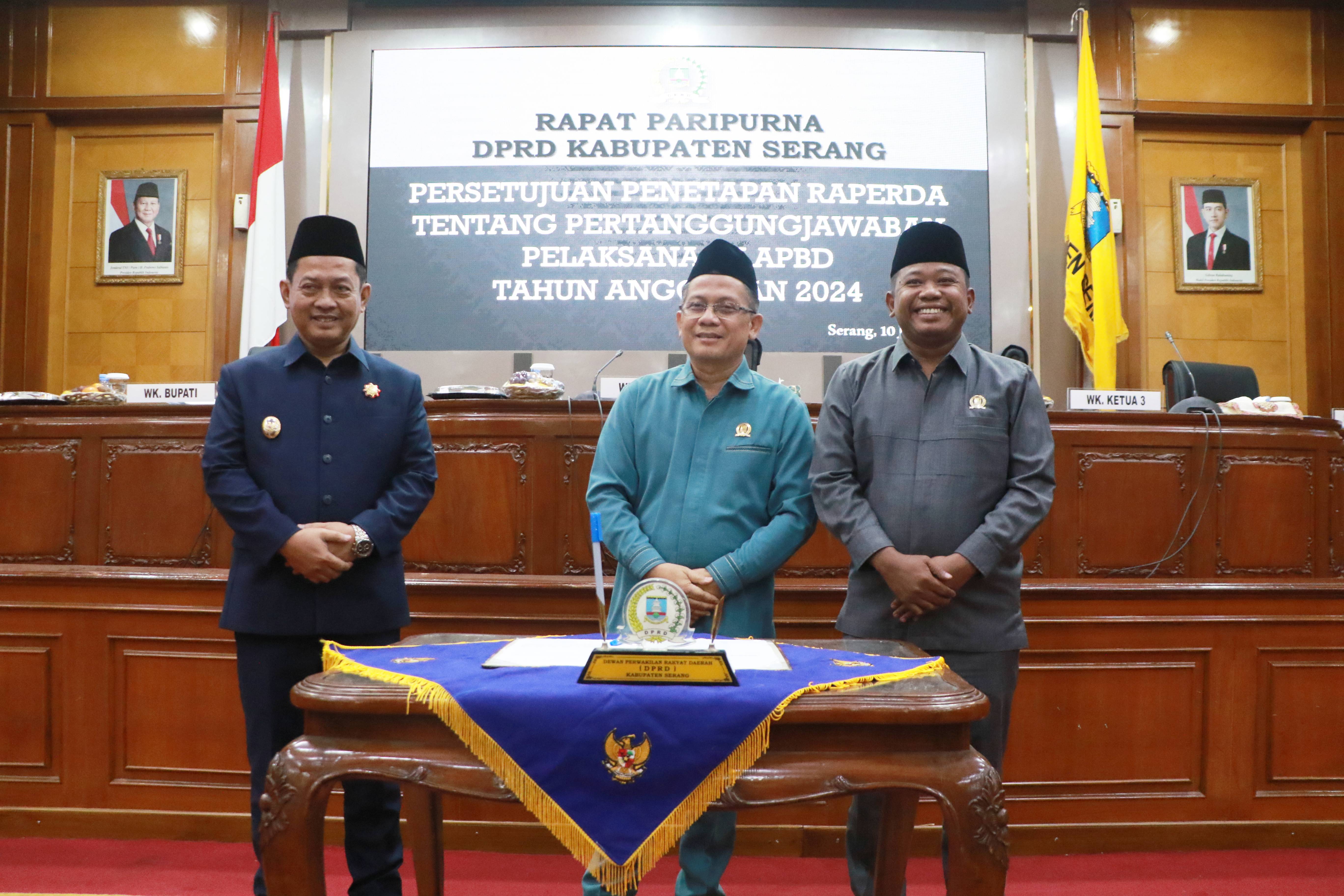 dprd-kabupaten-serang-tetapkan-raperda-pertanggungjawaban-apbd-2024-menjadi-perda