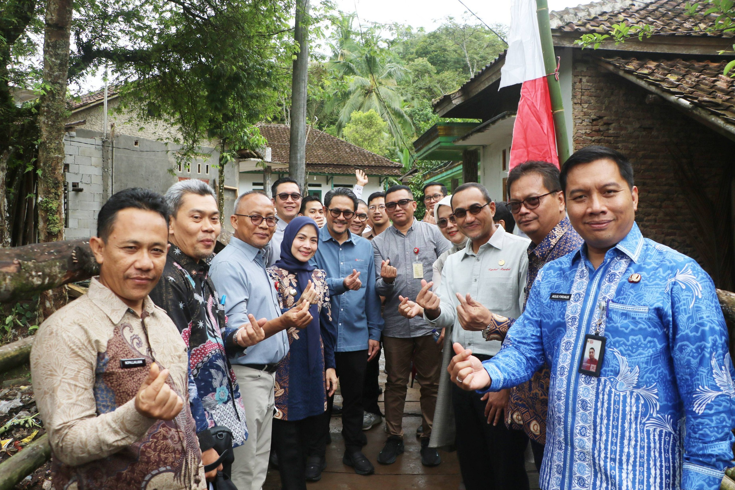 jembatan-cikotak-dibangun-bupati-ratu-zakiyah-yakini-banyak-dampak-positif