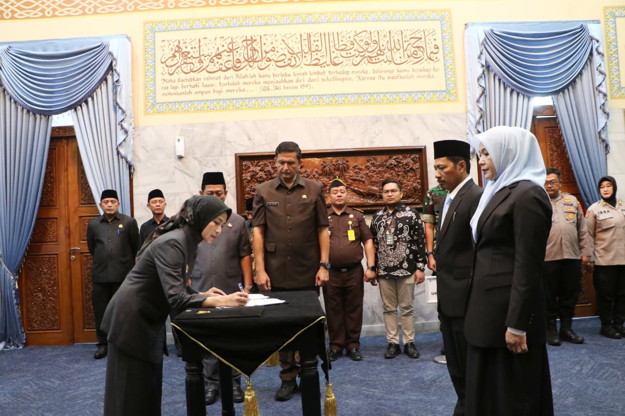 lantik-pejabat-eselon-2-ratu-zakiyah-tegaskan-tidak-ada-jual-beli-jabatan