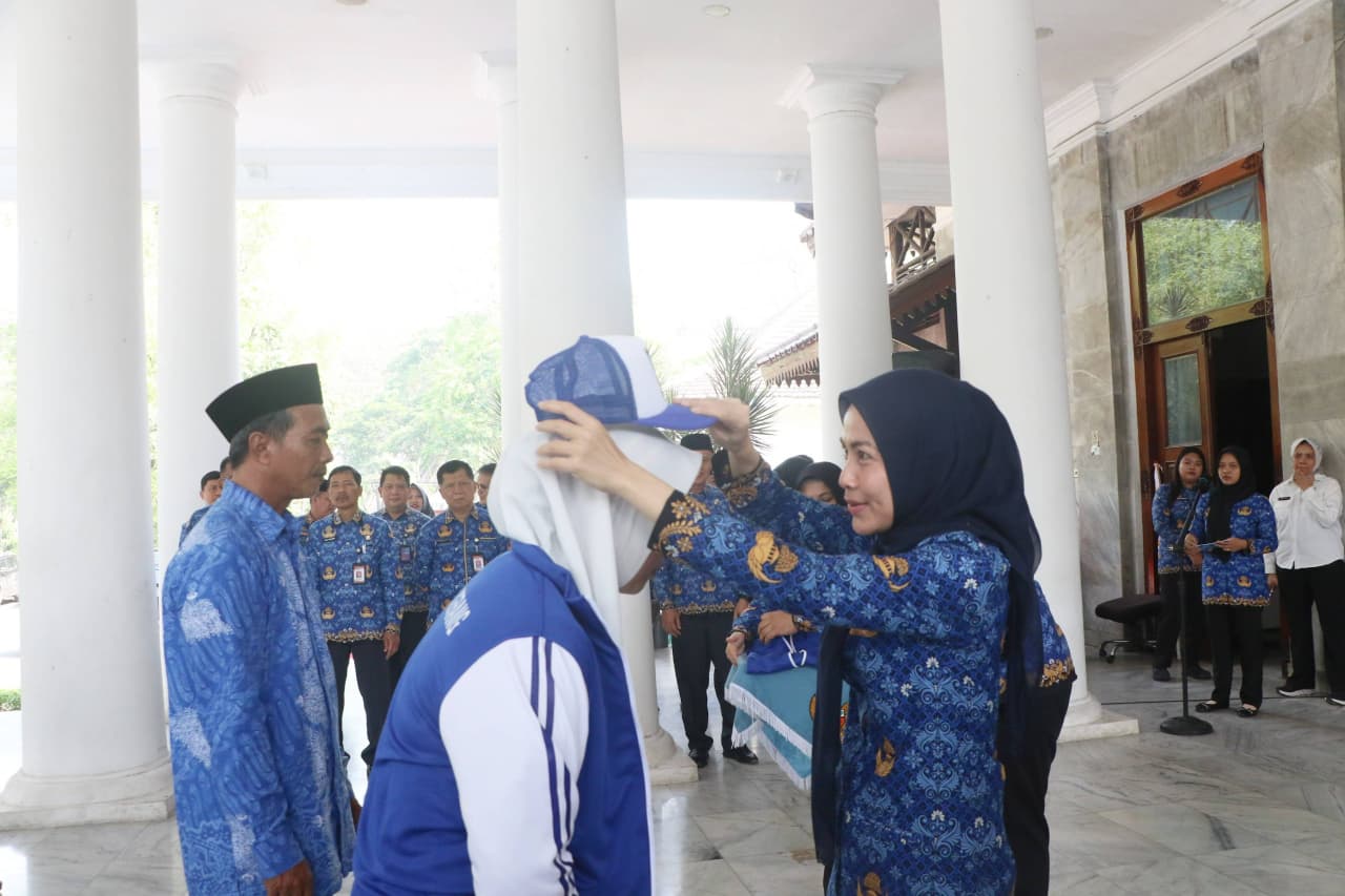 lepas-42-kontingen-ktna-ke-penas-xvii-gorontalo-pesan-bupati-serang-tingkatkan-kapasitas-dan-jejaring