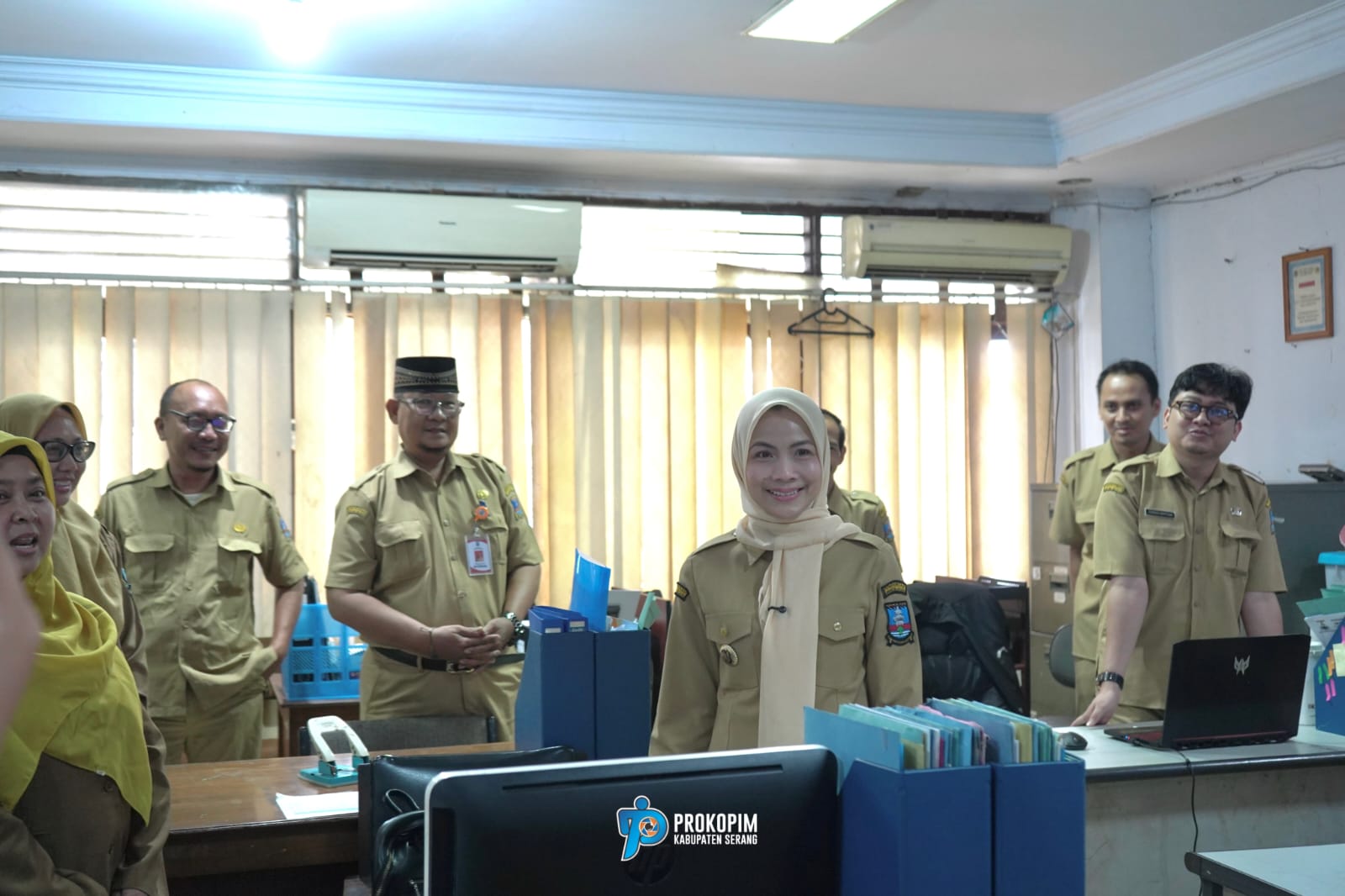 lewat-bupatimenyapa-ratu-zakiyah-sidak-dan-pantau-langsung-kinerja-asn-di-opd-opd