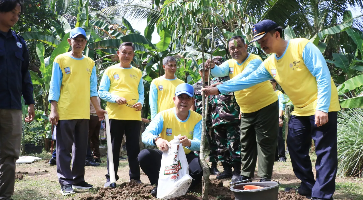 peringati-hari-lingkungan-hidup-sedunia-2024-pemkab-serang-tanam-seribu-pohon