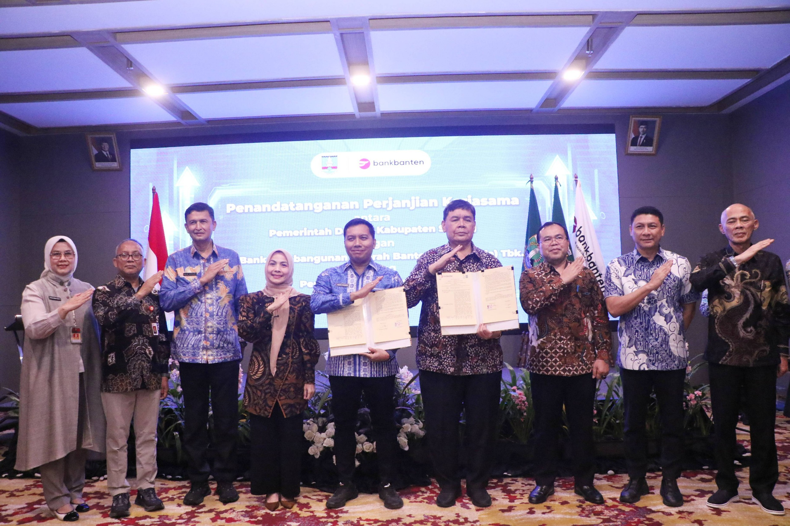 pindahkan-rkud-bupati-serang-ratu-zakiyah-minta-bank-banten-jaga-likuiditas