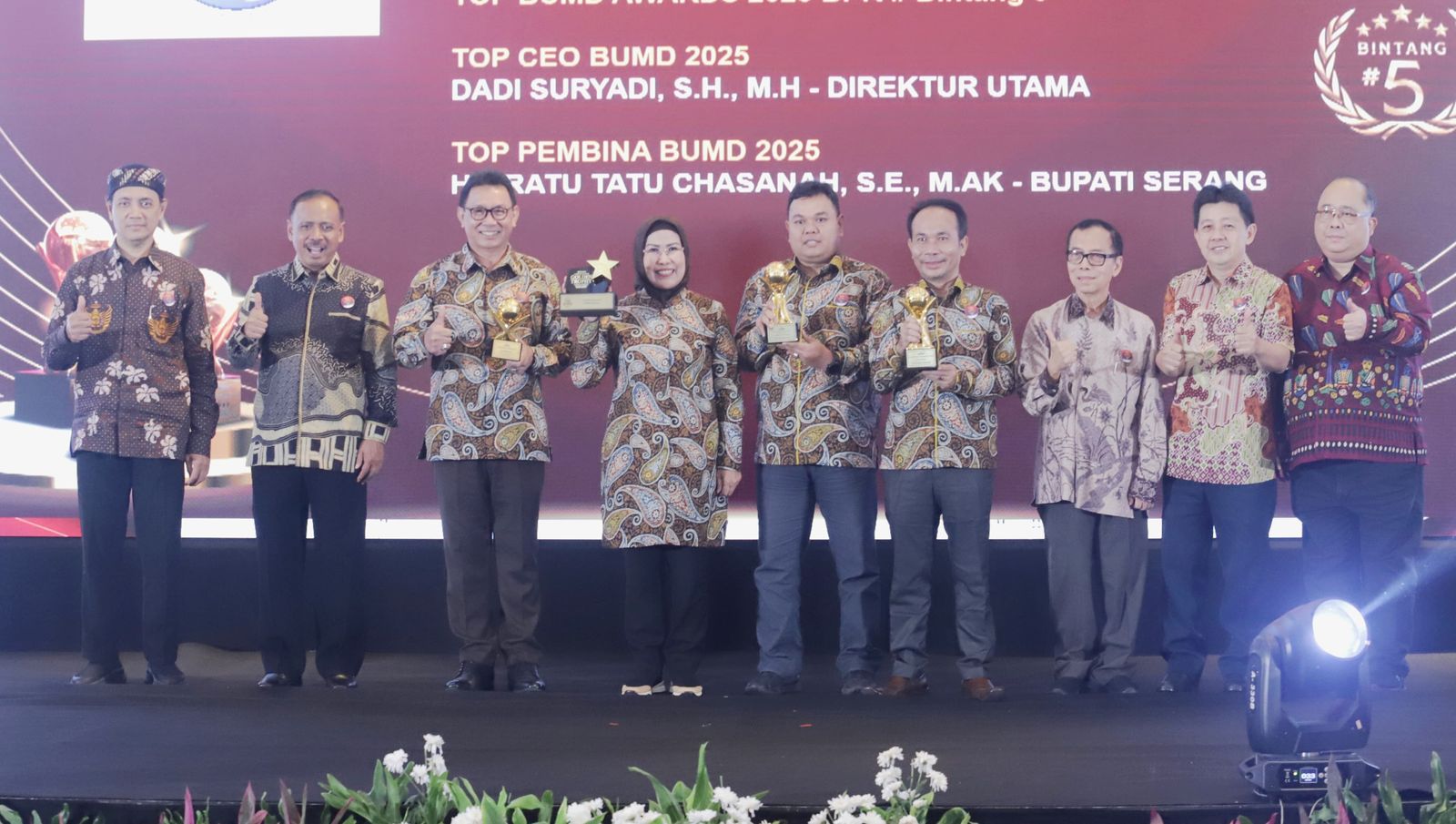 ratu-tatu-raih-penghargaaan-top-pembina-bumd-tujuh-kali-berturut-turut
