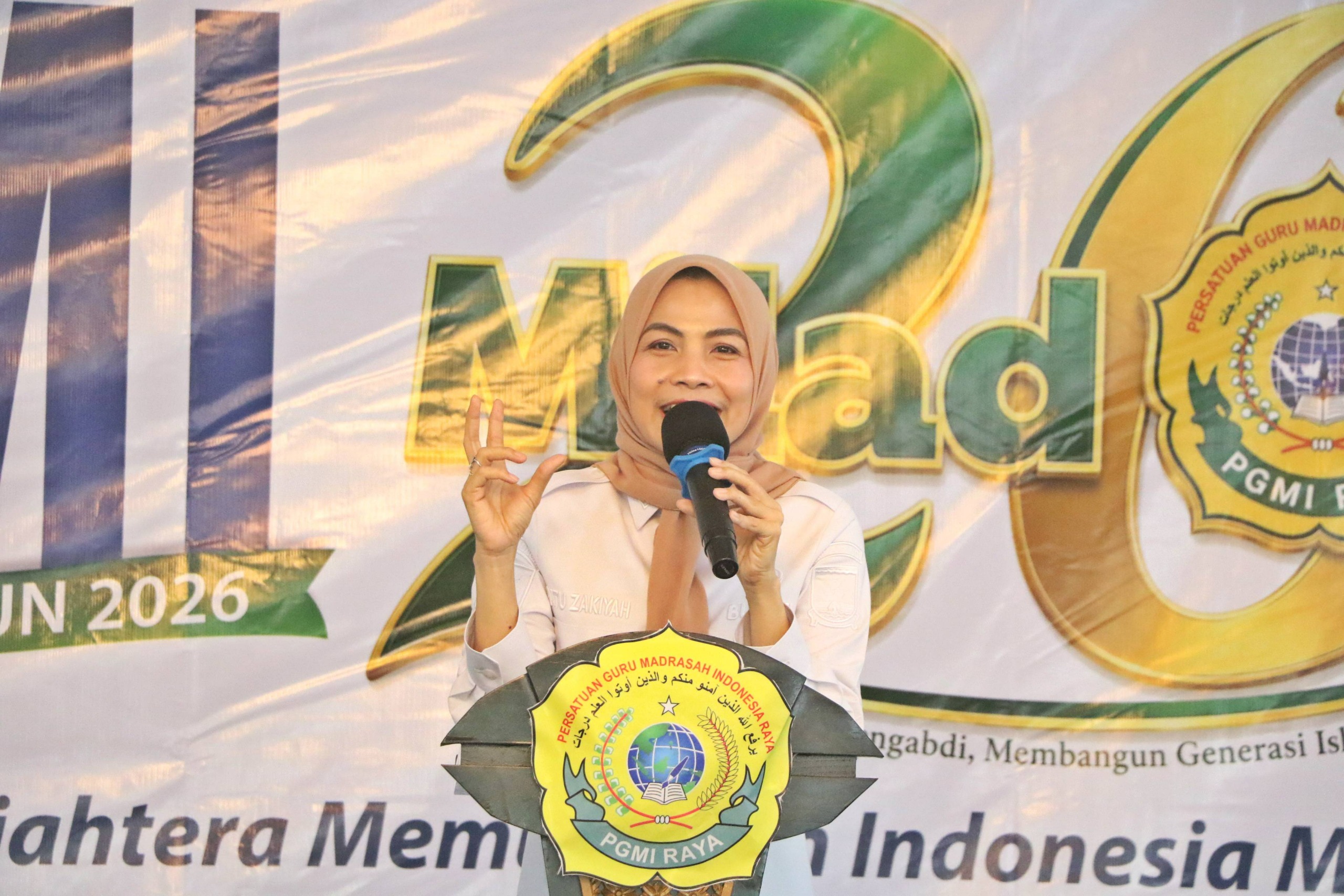 satu-tahun-zakiyah-najib-insentif-20445-guru-madrasah-dan-guru-ngaji-naik-50-persen