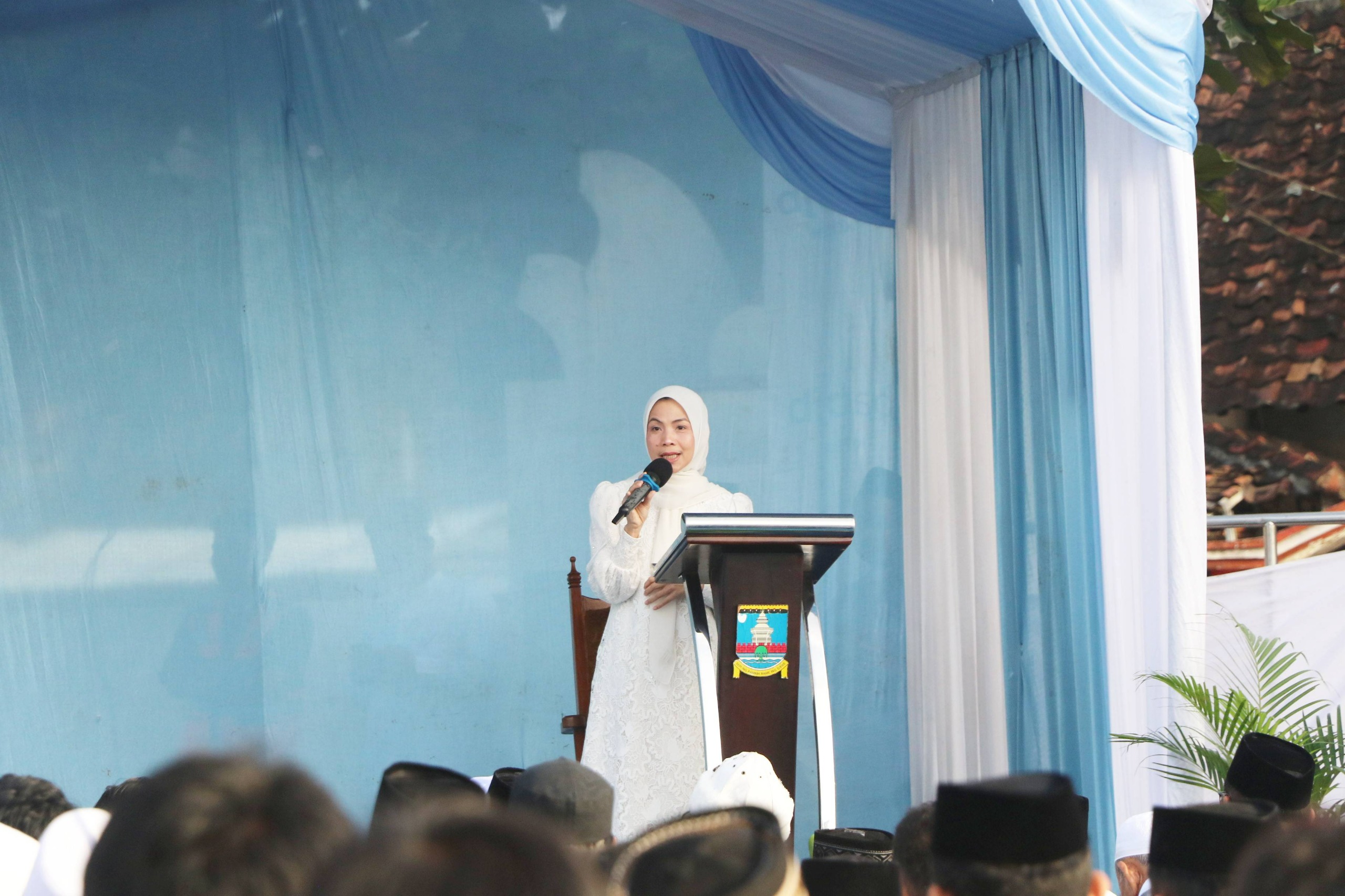 sholat-idul-adha-di-alun-alun-kramatwatu-bupati-serang-ajak-tingkatkan-solidaritas-sosial