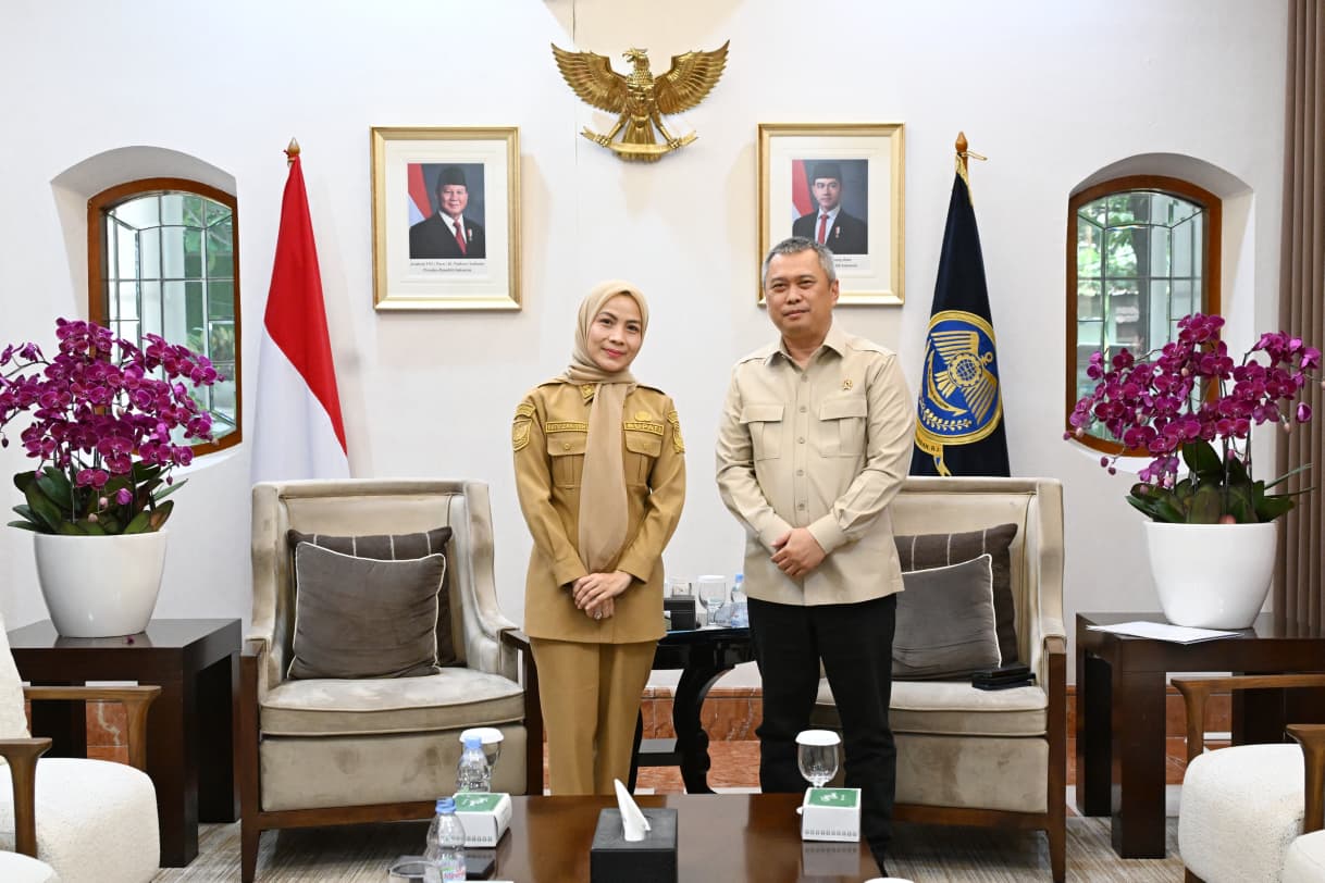 temui-menhub-bupati-serang-ratu-zakiyah-sampaikan-perbaikan-pju-di-jalan-nasional