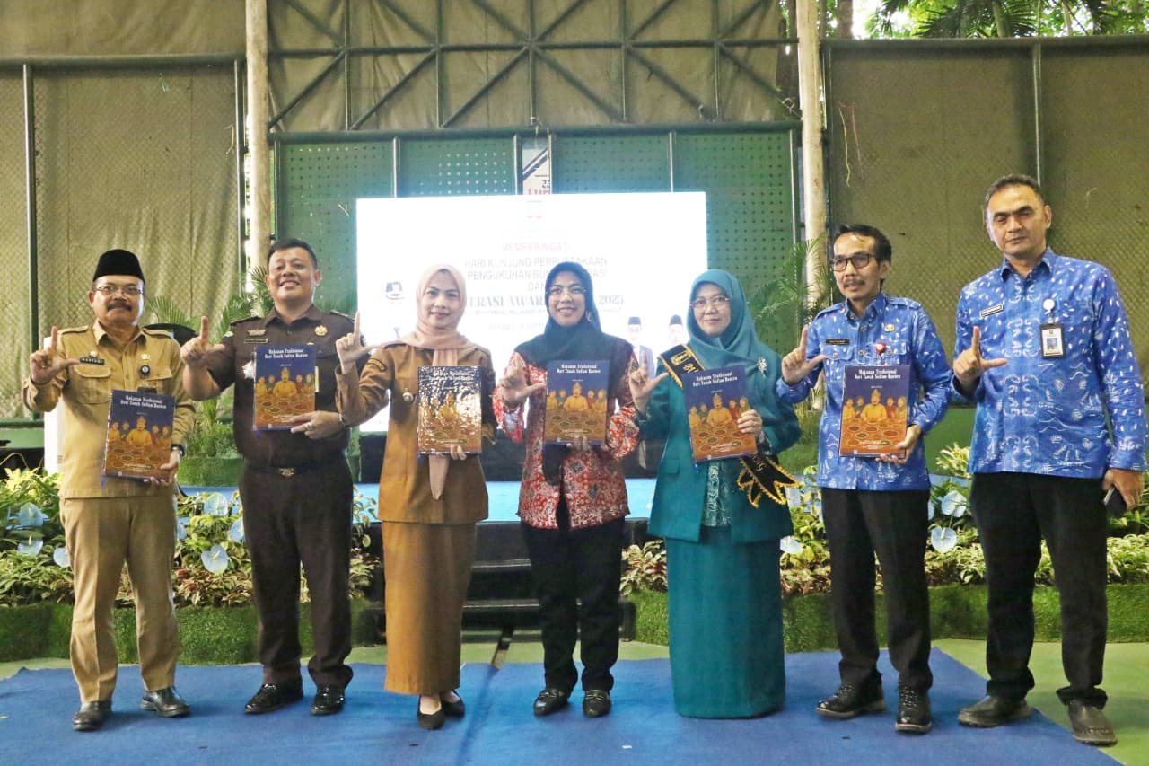 tingkatkan-literasi-bupati-serang-ratu-zakiyah-bangun-sdm-sampai-infrastruktur-modern-dan-terintegrasi