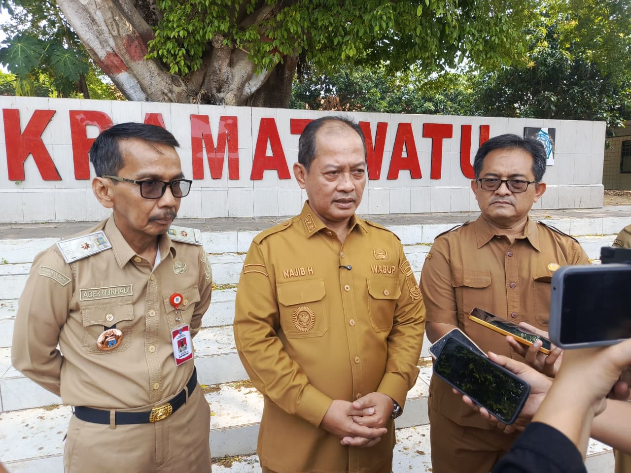 tinjau-spmb-2026-di-kabupaten-serang-wabup-najib-hamas-pastikan-kondusif